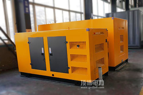 集裝箱式柴油發(fā)電機(jī)組的優(yōu)點(diǎn)有哪些?戶外機(jī)組一定要選擇靜音箱